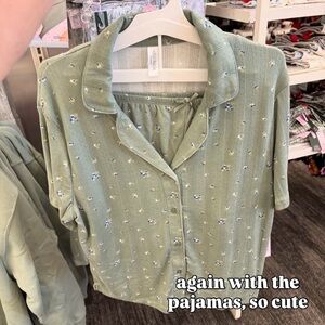 Floral Green Button-Up Women's Top